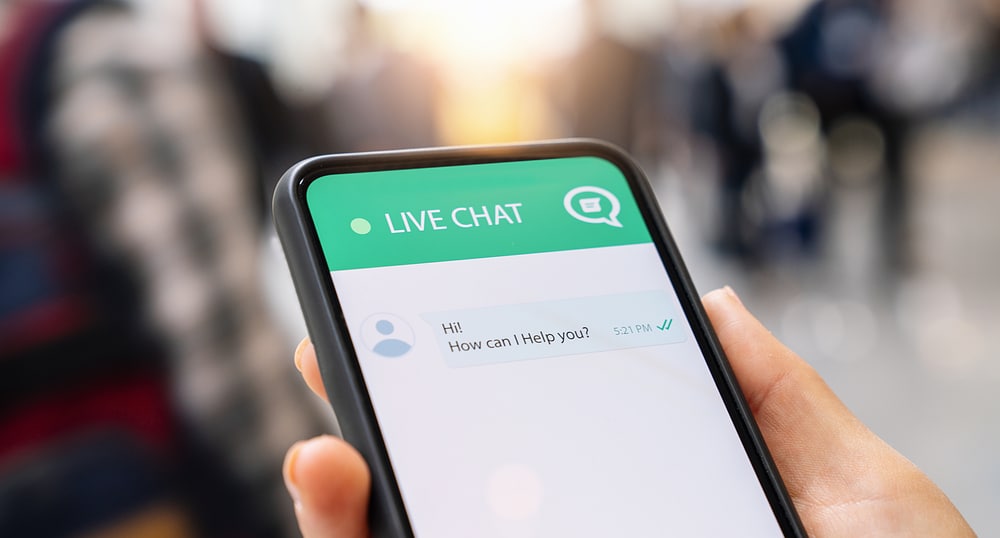 Perform Better by Integrating Live Chat Apps with CRM