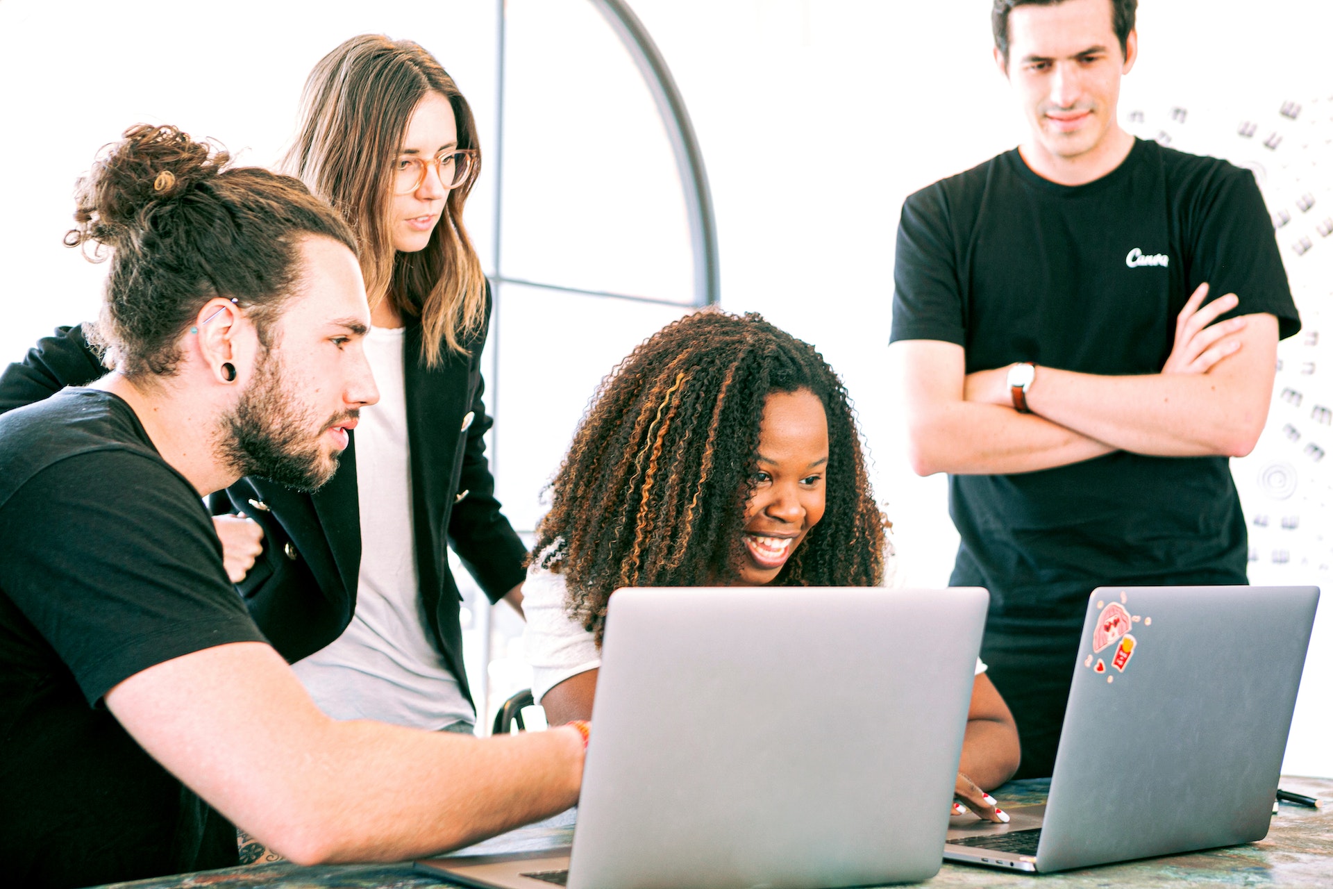 Building Trust in a Hybrid Work Environment: 10 Strategies for Seamless Collaboration