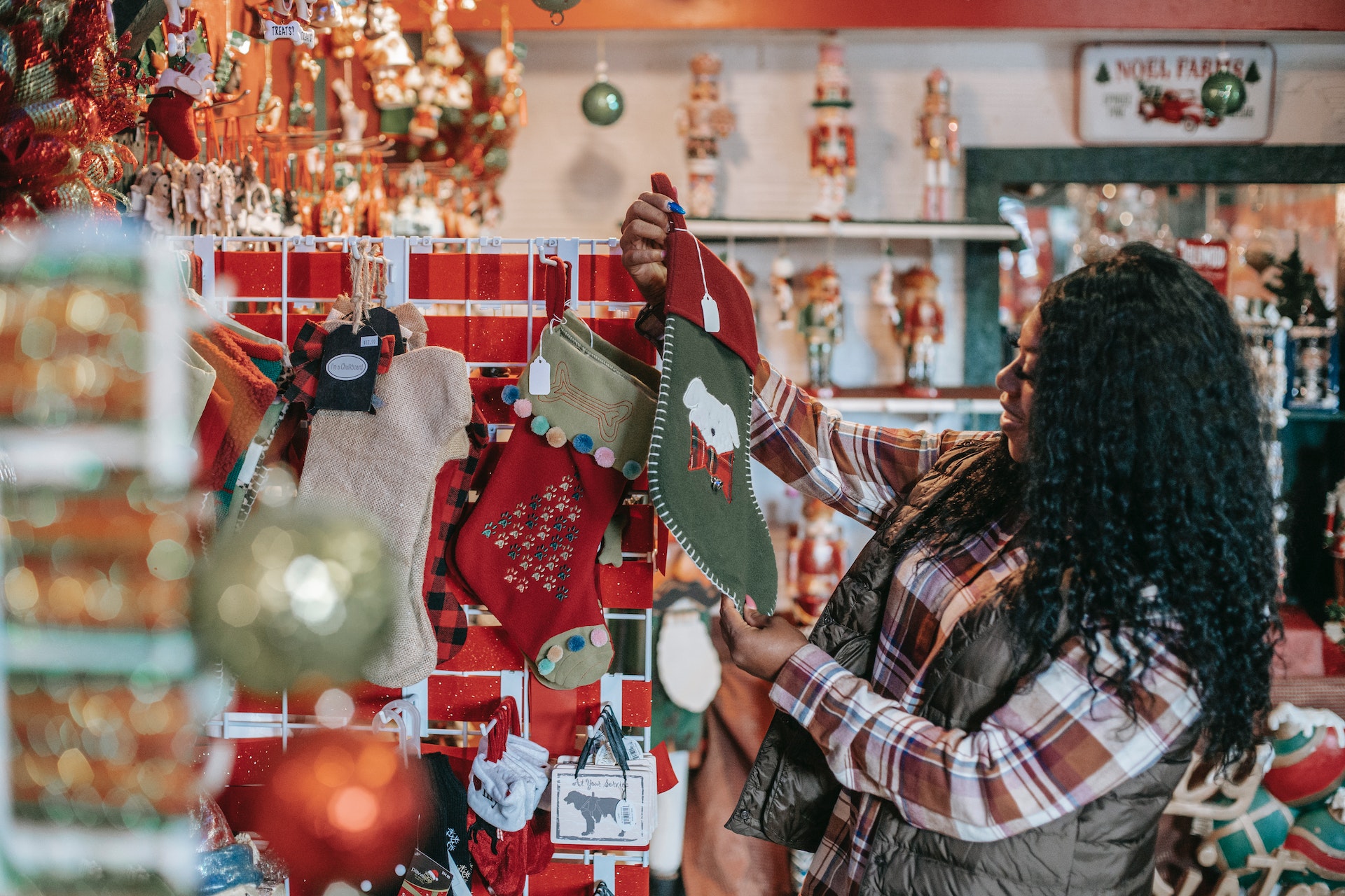 Boosting Sales during Peak Seasons: A Guide to Successful Holiday Marketing